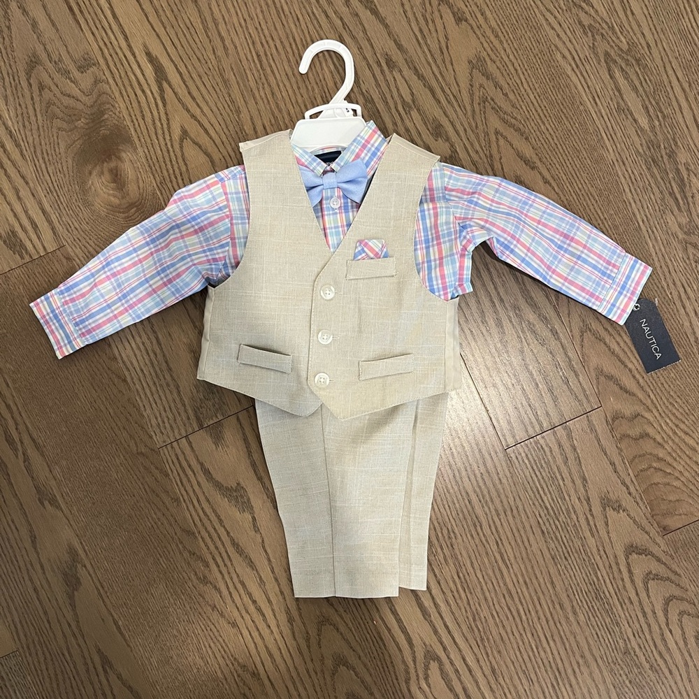 NAUTICA baby boy 4 piece suit size 6-9 months